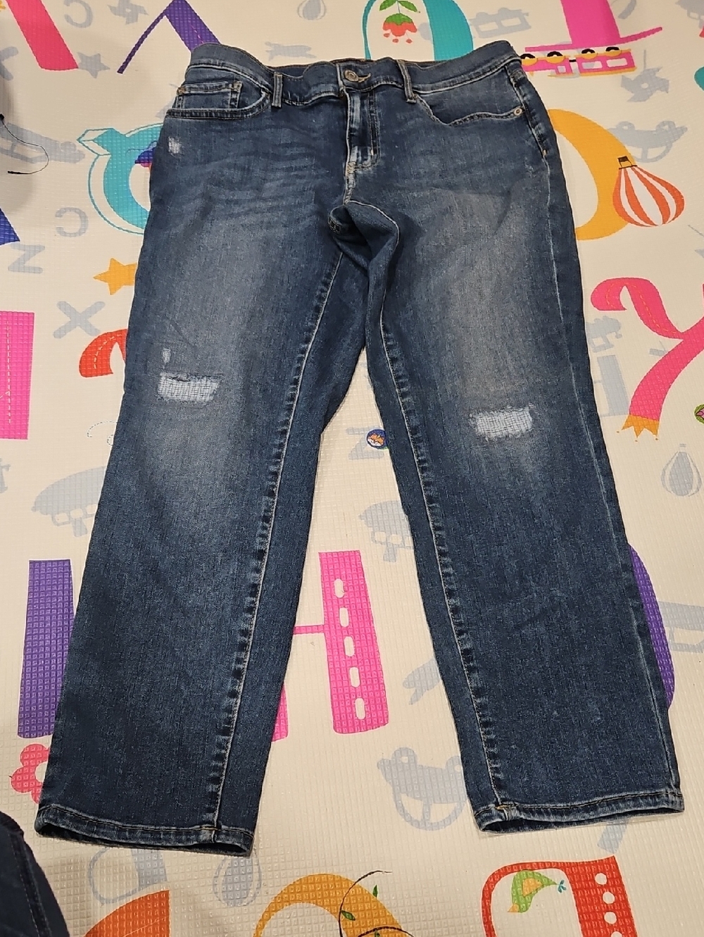 Eddie Bauer Medium Blue Denim Jeans. Distressed denim Size 8